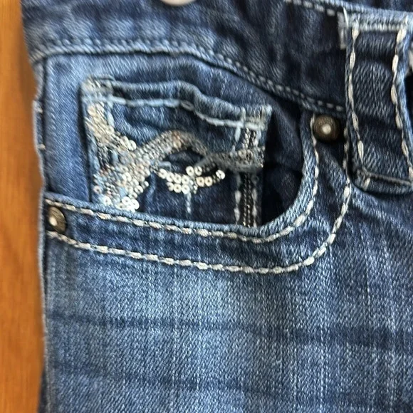 Maurice Women's Denim Capris - Picture 2 of 8